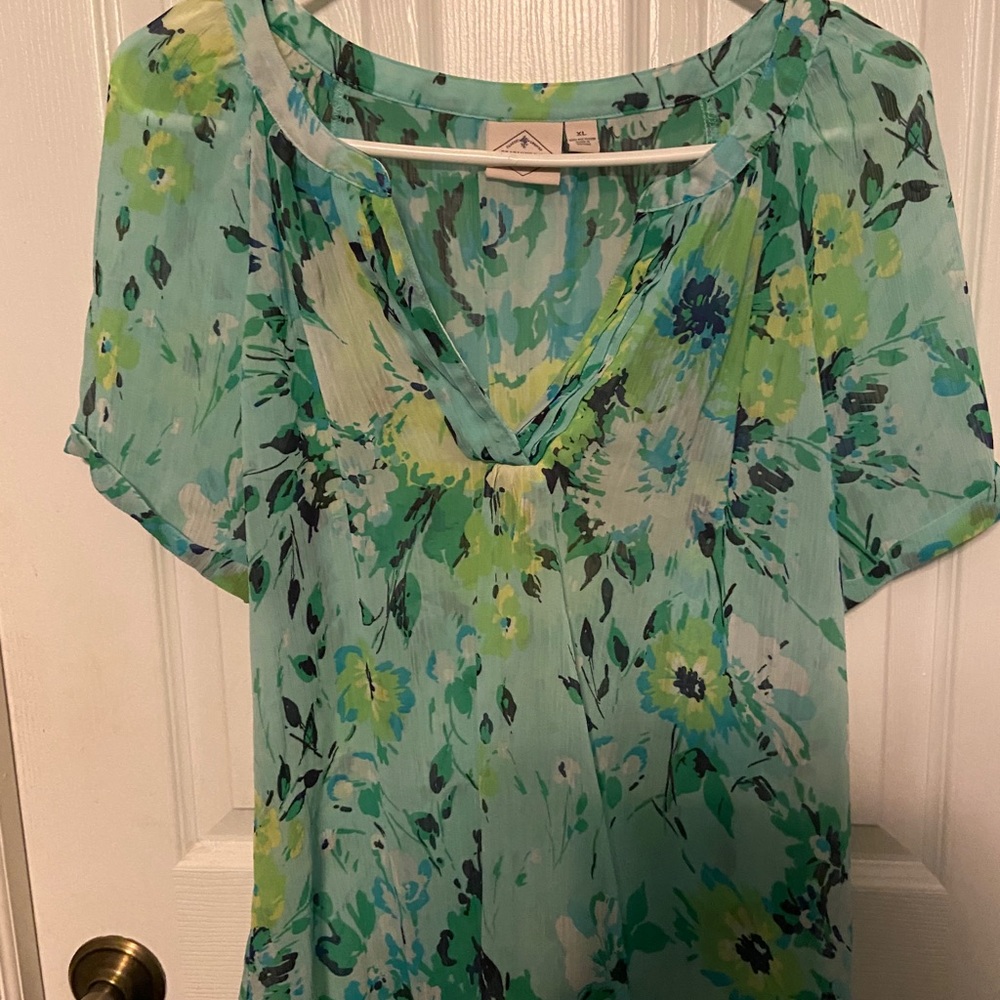 Floral top